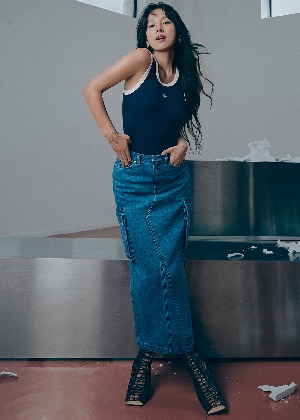 여성 카고 데님 긴기장 스커트_DARK BLUE